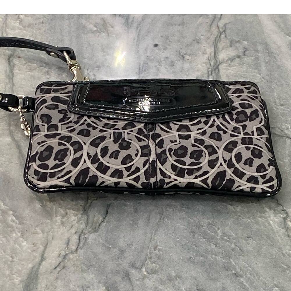 Coach Signature Canvas Wristlet With Patent Leath… - image 2